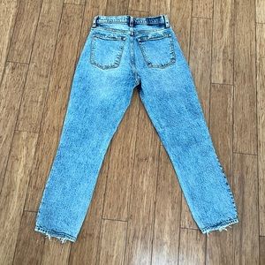 Abercrombie & Fitch 26/size 2 “the mom” high rise
